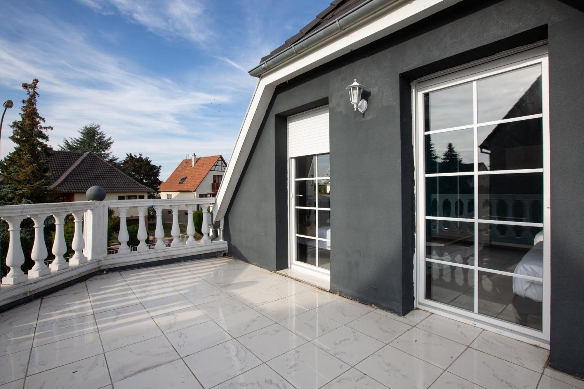 Gites Spa Strasbourg - Villa Ours - Spa Prive, Sauna, Borne D'Arcade, Babyfoot Ittenheim エクステリア 写真