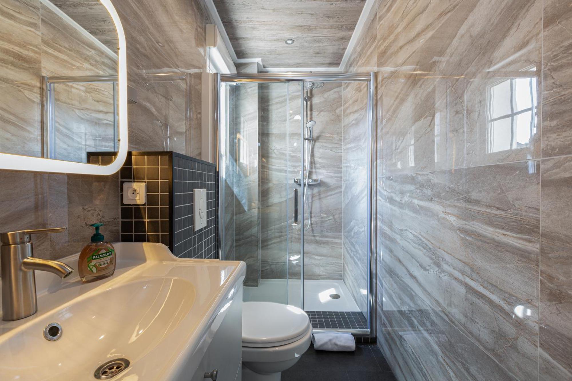 Gites Spa Strasbourg - Villa Ours - Spa Prive, Sauna, Borne D'Arcade, Babyfoot Ittenheim エクステリア 写真